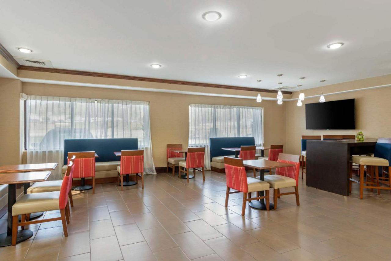 Comfort Suites At Kennesaw State University Esterno foto