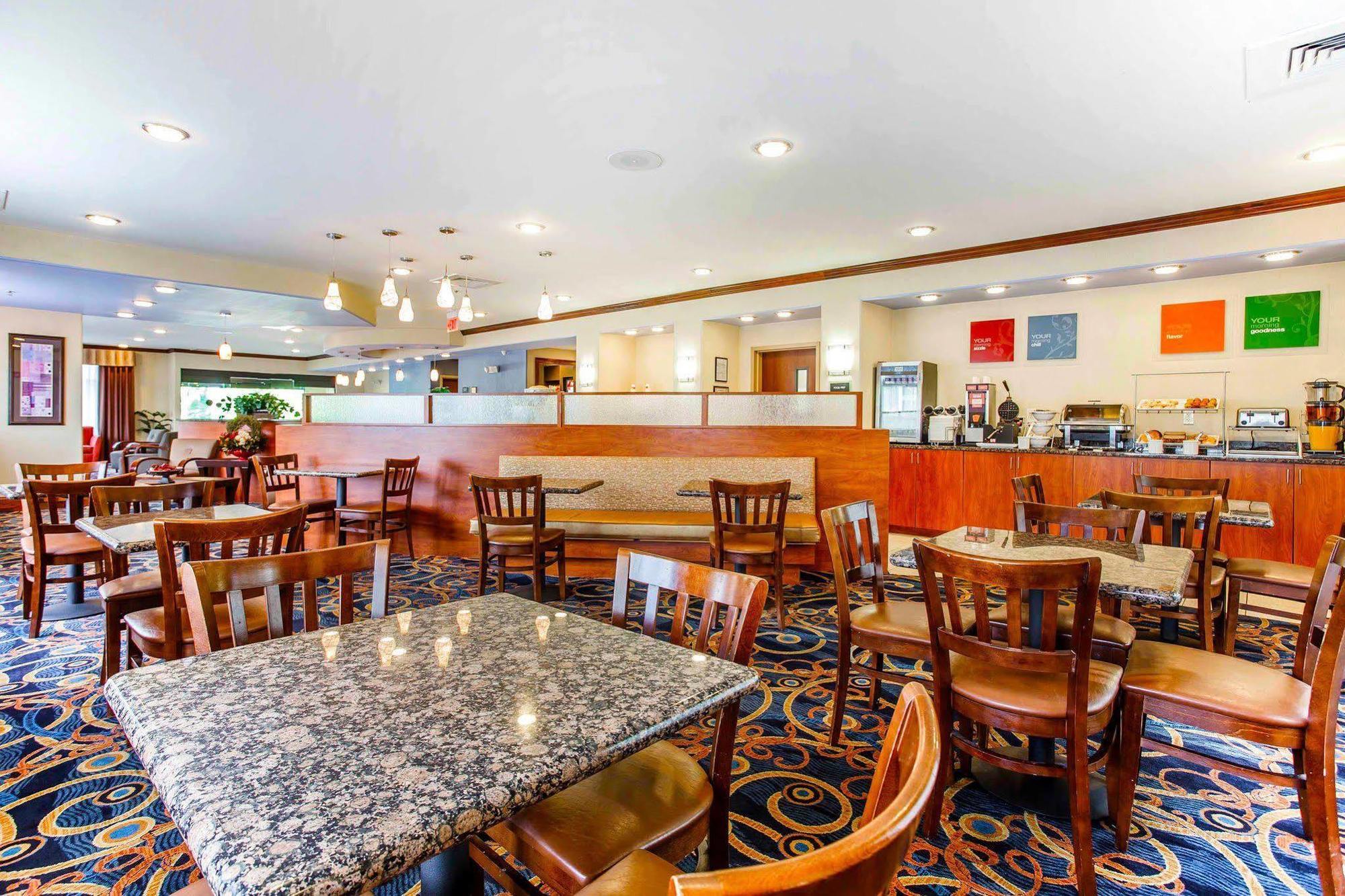 Comfort Suites At Kennesaw State University Esterno foto